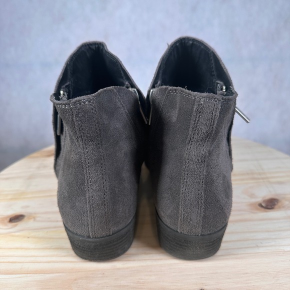 Lucky Brand Basel Suede Ankle Boots Womens 10M Grey Good Low Block Heel Bootie - Picture 6 of 15